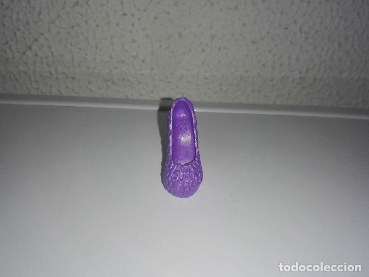 Mu&ntilde;ecas modernas: Zapato de mu&ntilde;eca monster high  Cam1 - Foto 2