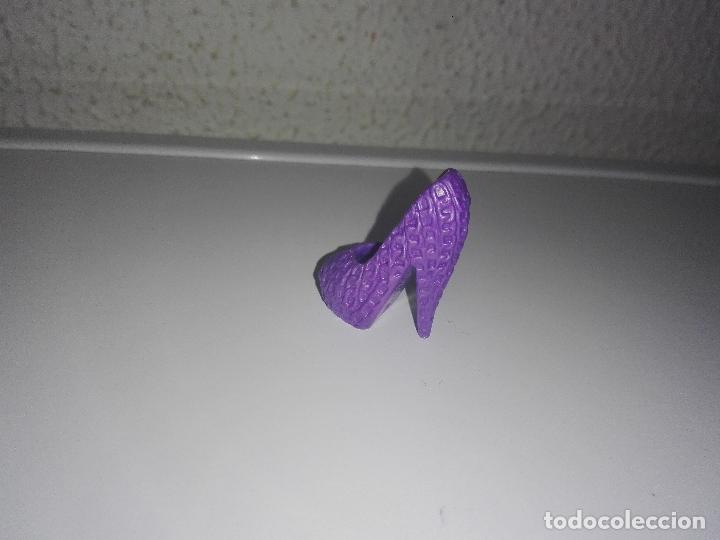 Mu&ntilde;ecas modernas: Zapato de mu&ntilde;eca monster high  Cam1 - Foto 3