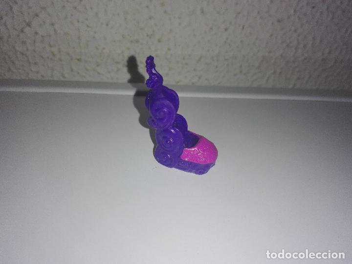 Mu&ntilde;ecas modernas: Zapato de mu&ntilde;eca monster high Cam1 - Foto 1