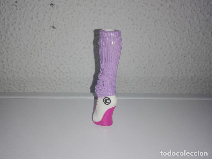 Mu&ntilde;ecas modernas: Zapato de mu&ntilde;eca monster high Cam1 - Foto 3