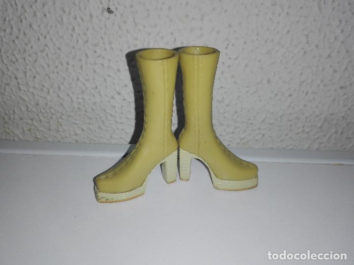 Mu&ntilde;ecas modernas: Zapatos de mu&ntilde;eca bratz - Foto 1