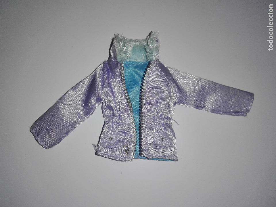 Mu&ntilde;ecas modernas: Chaqueta de mu&ntilde;eca Bratz - Foto 1