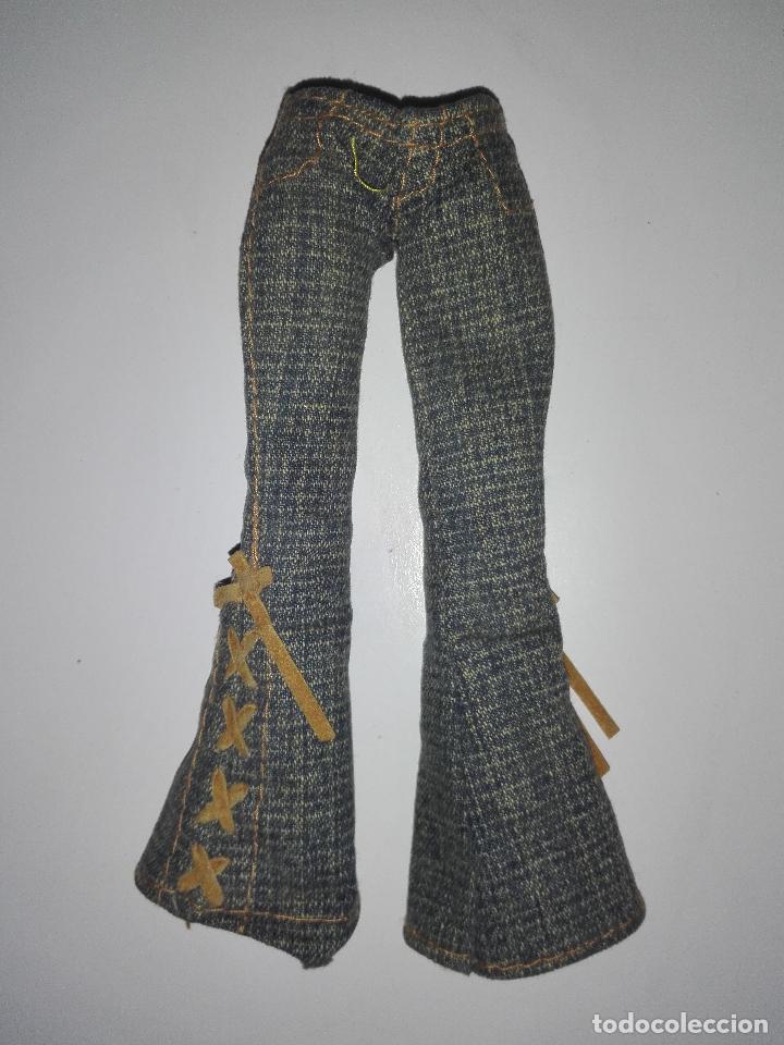 Mu&ntilde;ecas modernas: Pantal&oacute;n de mu&ntilde;eca Bratz - Foto 1