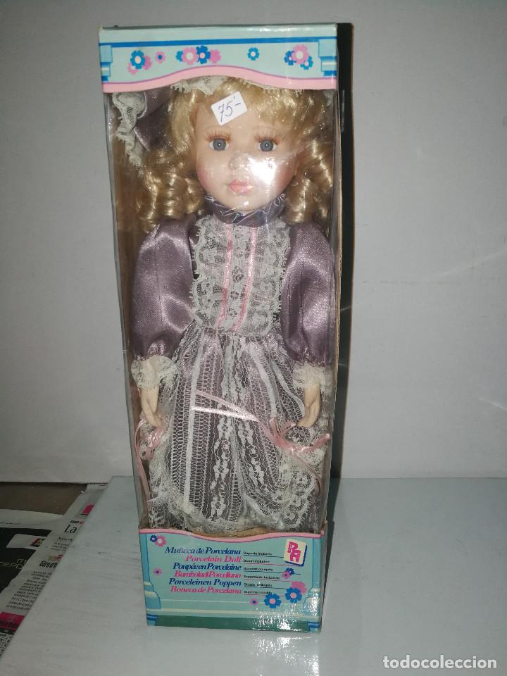 Mu&ntilde;ecas modernas: mu&ntilde;eca porcelana - Foto 1