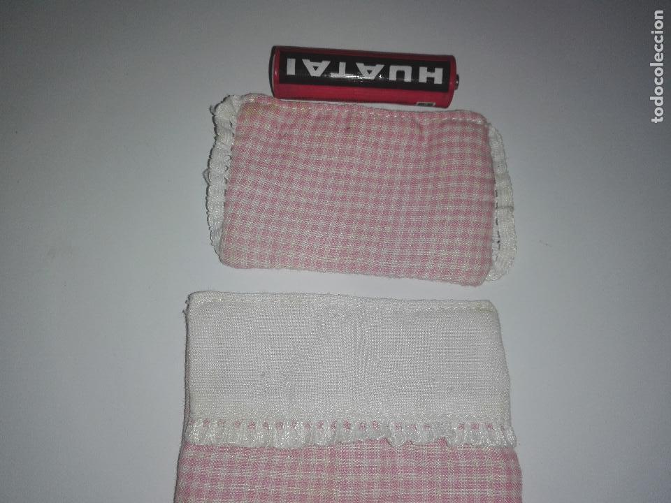 Mu&ntilde;ecas modernas: Manta y almohada de mu&ntilde;eca mu&ntilde;eco bebe ubc - Foto 2