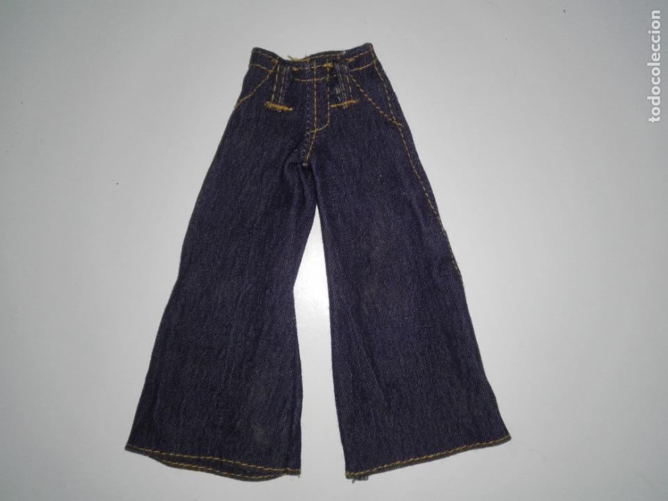 Mu&ntilde;ecas modernas: Pantal&oacute;n tama&ntilde;o mu&ntilde;eca bratz - Foto 1