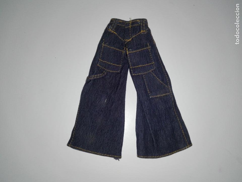 Mu&ntilde;ecas modernas: Pantal&oacute;n tama&ntilde;o mu&ntilde;eca bratz - Foto 2