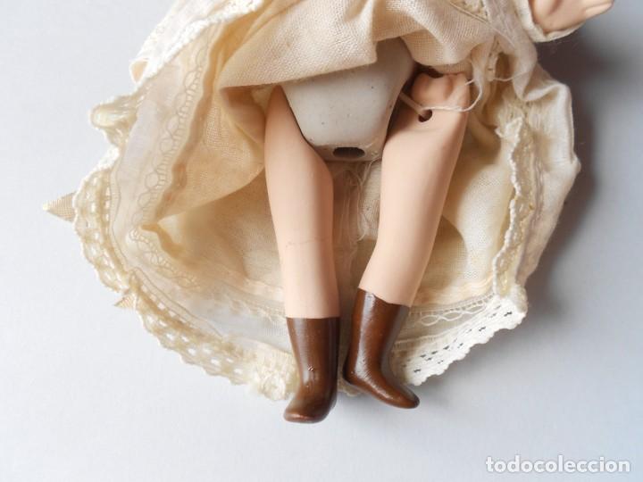 Mu&ntilde;ecas modernas: Mu&ntilde;eca de porcelana - Foto 4