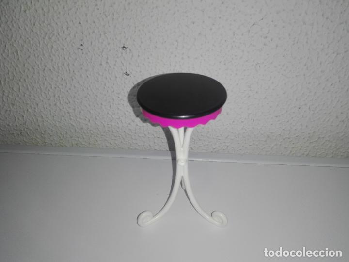 Mu&ntilde;ecas modernas: Silla para mu&ntilde;eca Bratz o similar - Foto 2