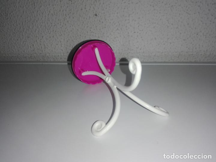 Mu&ntilde;ecas modernas: Silla para mu&ntilde;eca Bratz o similar - Foto 3