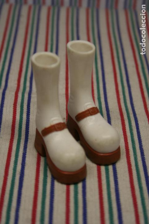 Mu&ntilde;ecas modernas: BOTAS ORIGINALES MU&Ntilde;ECA BRATZ - Foto 2