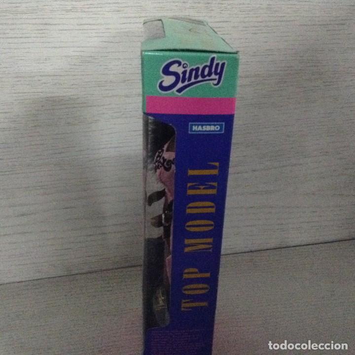 Mu&ntilde;ecas modernas: Mu&ntilde;eca Sindy Naomi Campbell ,Hasbro. - Foto 3