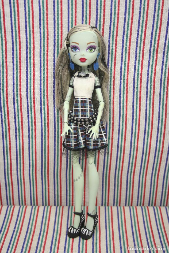 Mu&ntilde;ecas modernas: MU&Ntilde;ECA MONSTER HIGH FRANKIE STEIN 2012 - Foto 2