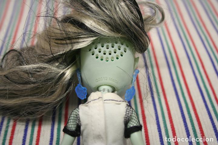 Mu&ntilde;ecas modernas: MU&Ntilde;ECA MONSTER HIGH FRANKIE STEIN 2012 - Foto 9