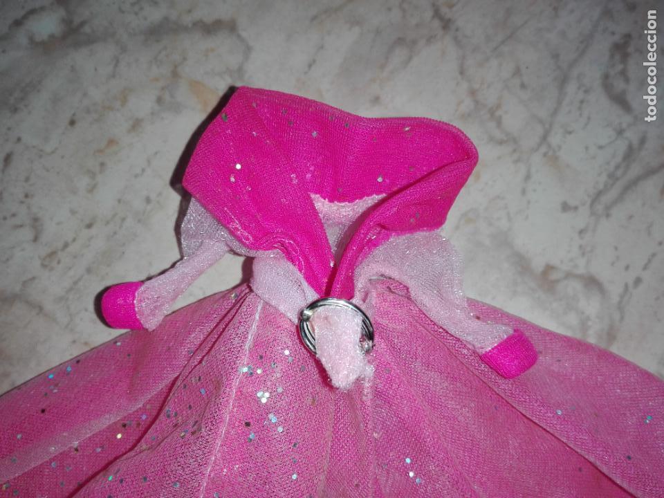 Mu&ntilde;ecas modernas: Bata de mu&ntilde;eca sindy - Foto 2