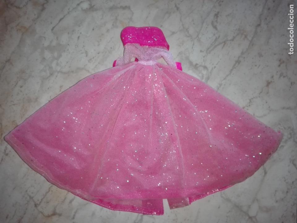 Mu&ntilde;ecas modernas: Bata de mu&ntilde;eca sindy - Foto 3