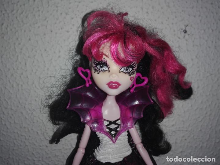 Mu&ntilde;ecas modernas: preciosa mu&ntilde;eca monster high draculaura - Foto 1