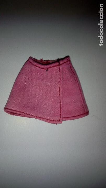 Mu&ntilde;ecas modernas: falda bratz - Foto 1