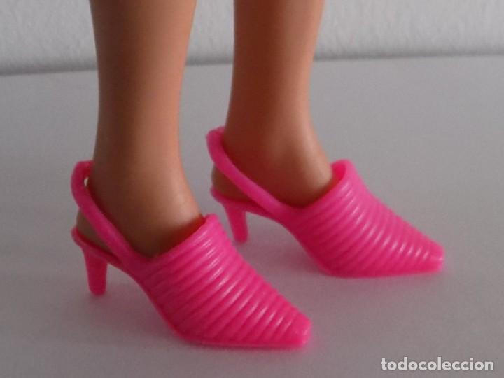 Mu&ntilde;ecas modernas: mu&ntilde;eca sindy de hasbro con mechones - Foto 10