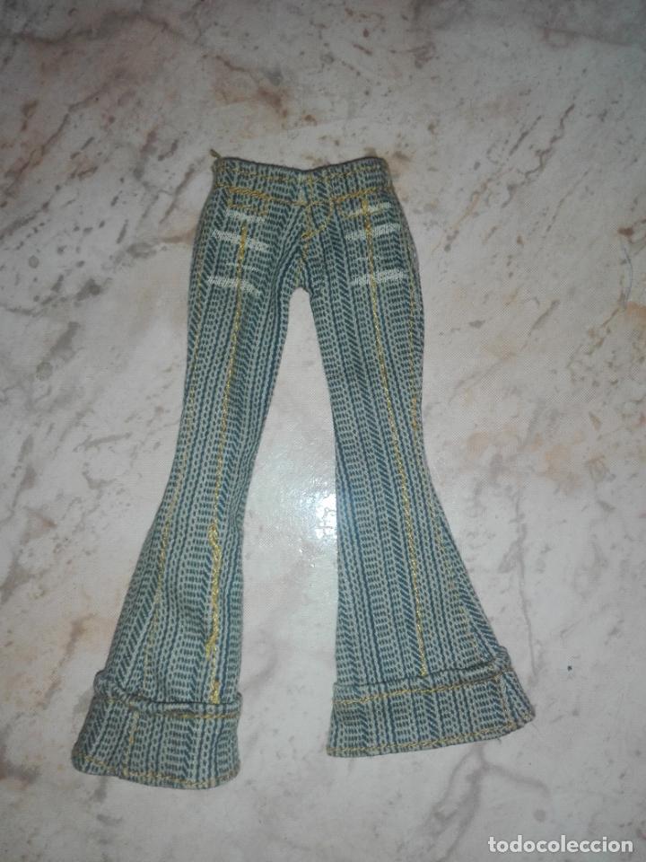 Mu&ntilde;ecas modernas: Pantal&oacute;n de mu&ntilde;eca bratz - Foto 1