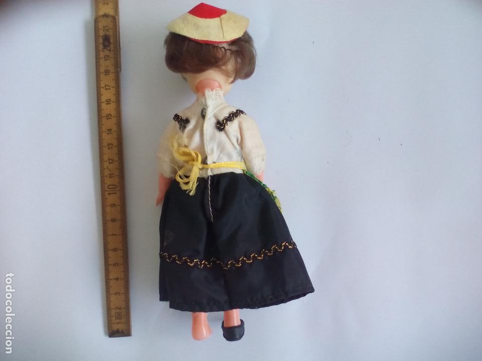 Mu&ntilde;ecas modernas: MU&Ntilde;ECA CON TRAJE T&Iacute;PICO O REGIONAL. - Foto 3