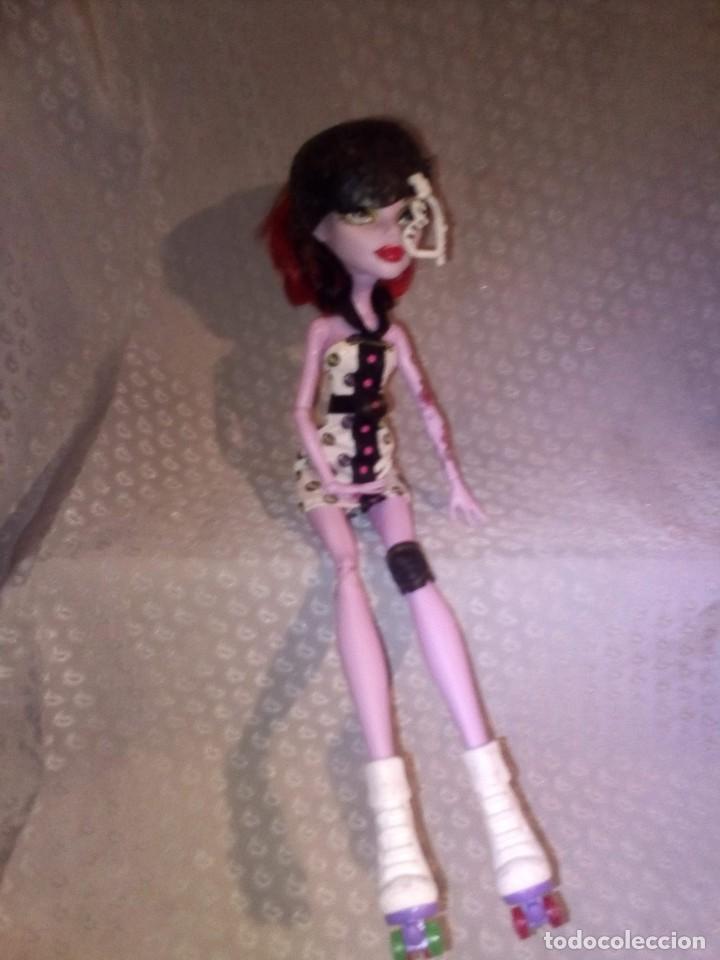 Modern Dolls: Mu&ntilde;eca Operetta, Monster high patinaje terrorifico