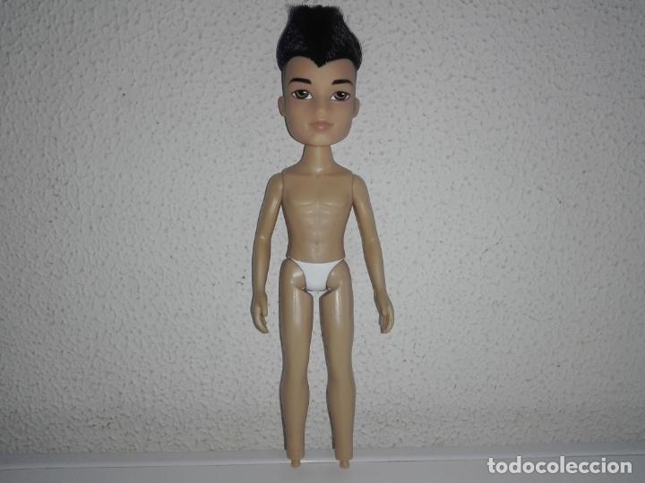 Mu&ntilde;ecas modernas: Mu&ntilde;eco chico bratz - Foto 3