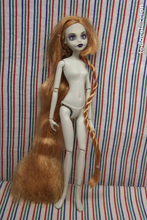 Mu&ntilde;ecas modernas: PRINCESA ZOMBIE WOWWEE 2012 RAPUNZEL - Foto 7