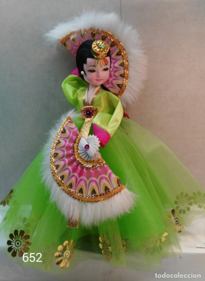 Mu&ntilde;ecas modernas: Mu&ntilde;eca tipo Pose doll - Foto 1