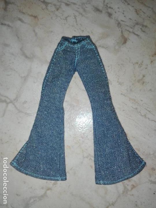 Mu&ntilde;ecas modernas: pantalon de mu&ntilde;eca bratz - Foto 1