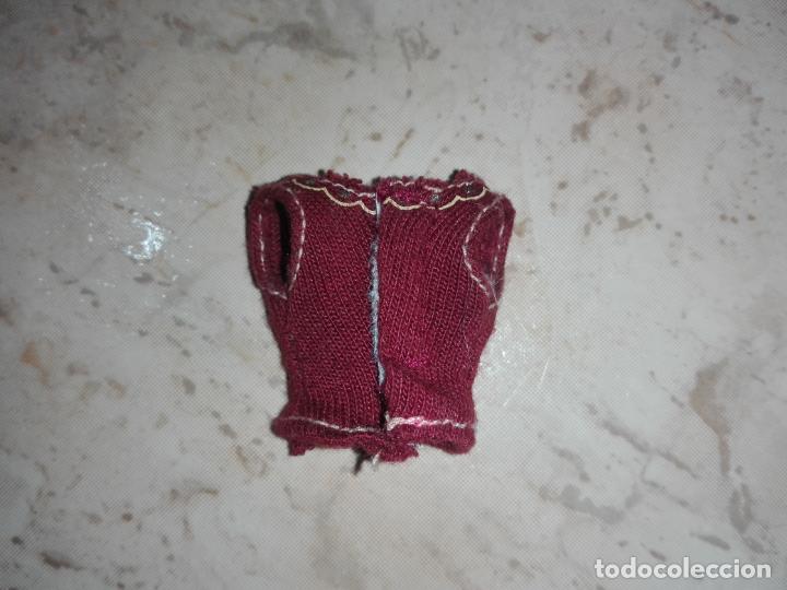 Mu&ntilde;ecas modernas: Camisa de mu&ntilde;eca bratz - Foto 2