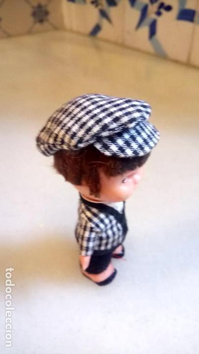 Mu&ntilde;ecas modernas: Antiguo mu&ntilde;eco de ropa y goma - Foto 3