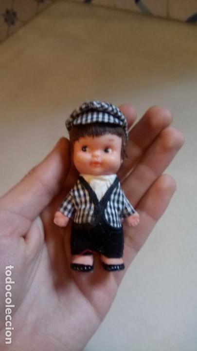 Mu&ntilde;ecas modernas: Antiguo mu&ntilde;eco de ropa y goma - Foto 4