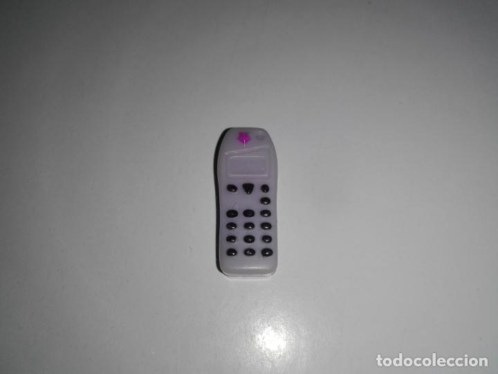 Mu&ntilde;ecas modernas: m&oacute;vil de Mu&ntilde;eca bratz csch - Foto 1