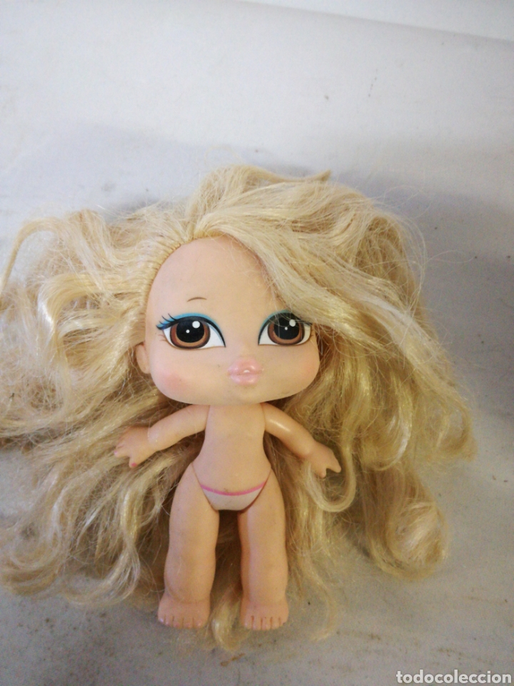 Mu&ntilde;ecas modernas: Preciosa mu&ntilde;eca Bratz 11 cm de alta - Foto 1
