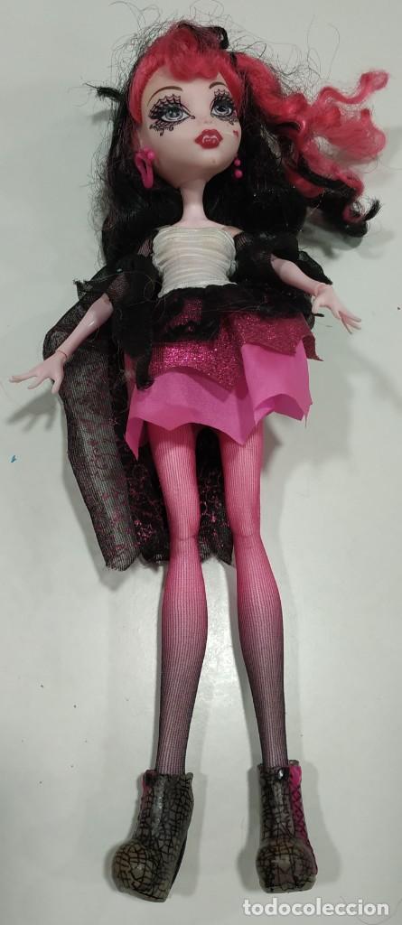Mu&ntilde;ecas modernas: FIGURA MU&Ntilde;ECA MONSTER HIGH - Foto 1
