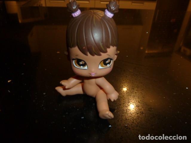 Mu&ntilde;ecas modernas: Mu&ntilde;eca Beb&eacute; mini Bratz - Foto 2