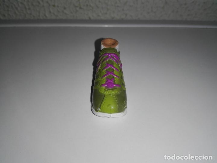 Mu&ntilde;ecas modernas: Zapato bota de mu&ntilde;eca bratz - Foto 3