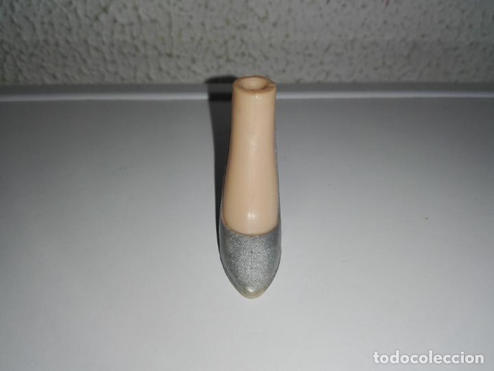 Mu&ntilde;ecas modernas: Zapato de mu&ntilde;eca bratz - Foto 3