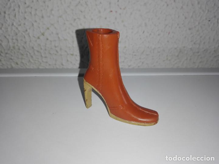 Mu&ntilde;ecas modernas: Zapato de mu&ntilde;eca bratz - Foto 1