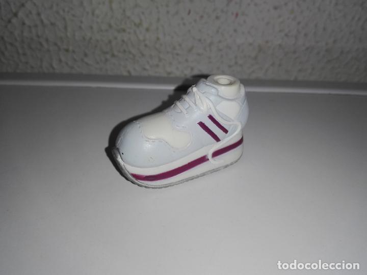 Mu&ntilde;ecas modernas: Zapato de mu&ntilde;eca bratz - Foto 1