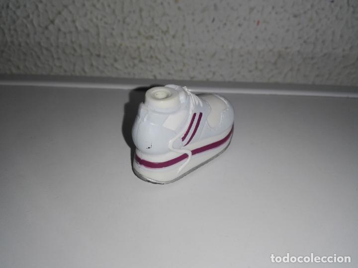 Mu&ntilde;ecas modernas: Zapato de mu&ntilde;eca bratz - Foto 2