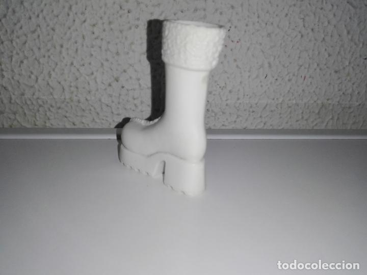 Mu&ntilde;ecas modernas: Zapato de mu&ntilde;eca bratz - Foto 2