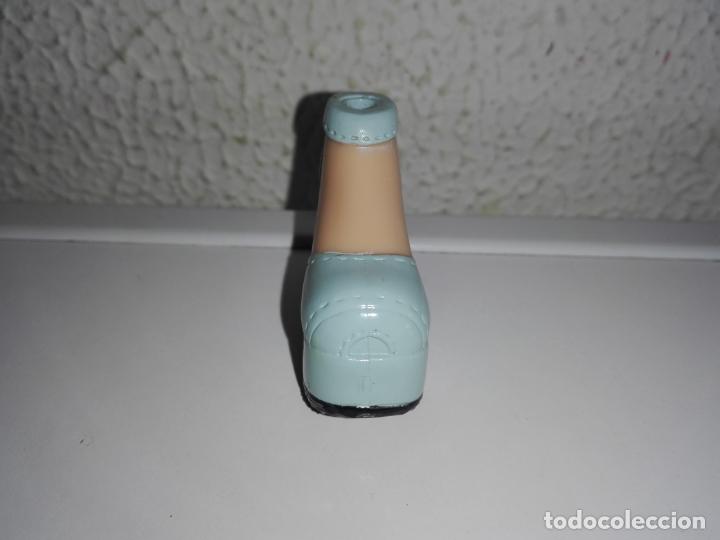 Mu&ntilde;ecas modernas: Zapato de mu&ntilde;eca bratz - Foto 3
