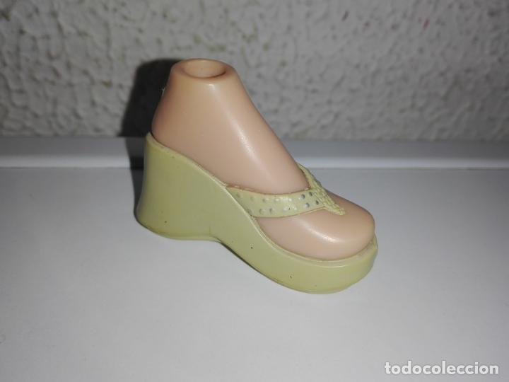 Mu&ntilde;ecas modernas: Zapato de mu&ntilde;eca bratz - Foto 1