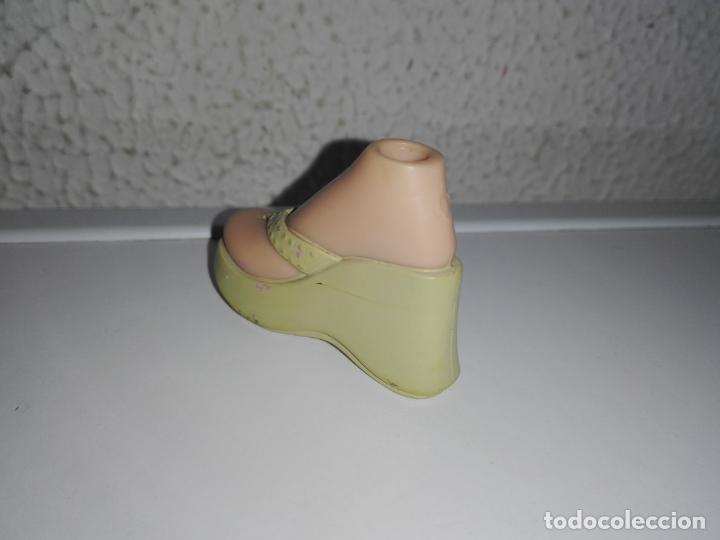 Mu&ntilde;ecas modernas: Zapato de mu&ntilde;eca bratz - Foto 2