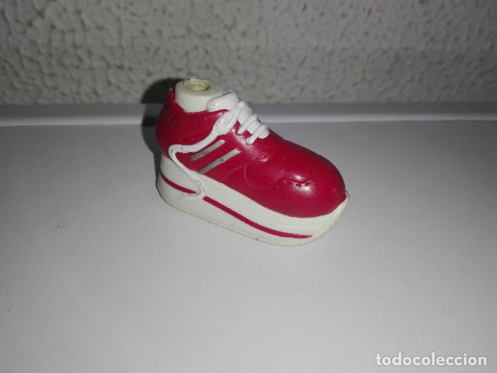 Mu&ntilde;ecas modernas: Zapato de mu&ntilde;eca bratz - Foto 2