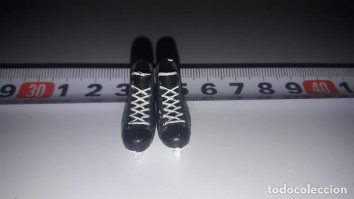 Mu&ntilde;ecas modernas: Zapatos para Mu&ntilde;eca mini bratz - Foto 2