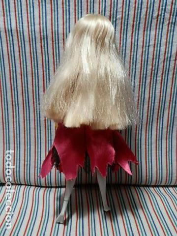 Mu&ntilde;ecas modernas: MU&Ntilde;ECA PRINCESA ZOMBIE CENICIENTA, WOWWEE 2012 - Foto 2