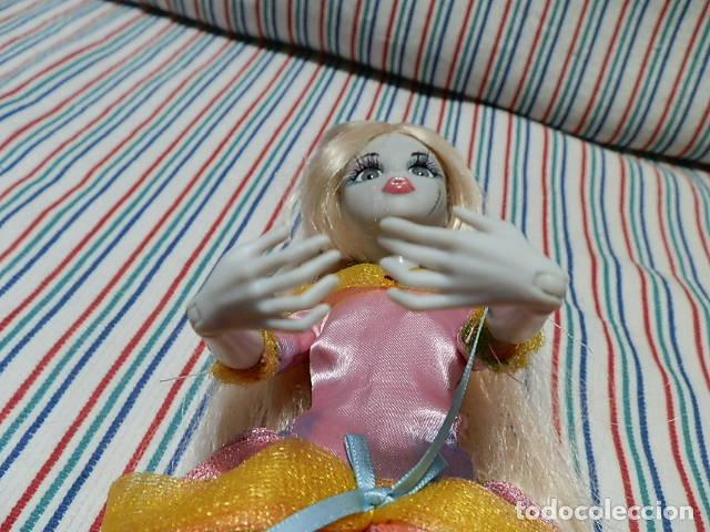 Mu&ntilde;ecas modernas: MU&Ntilde;ECA PRINCESA ZOMBIE CENICIENTA, WOWWEE 2012 - Foto 4